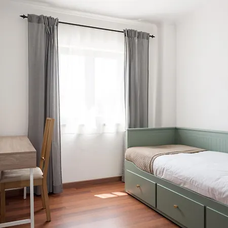 Olivais 2br Apartment